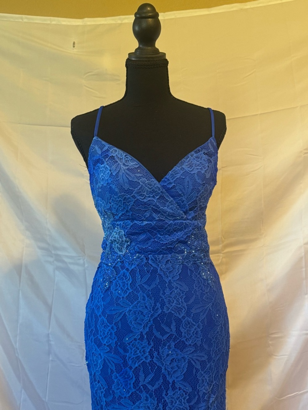 La Femme Royal Blue Lace Mermaid Prom Dress - Picture 2 of 6